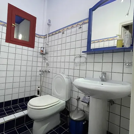 Center - Traditional Chalet