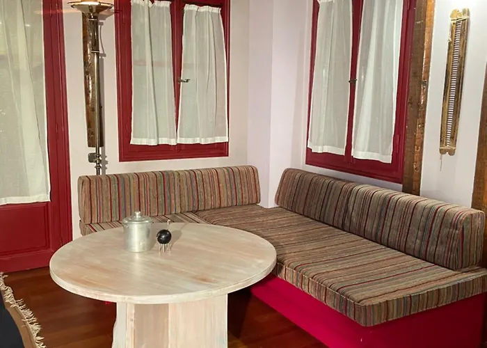 Center - Traditional * Αράχωβα