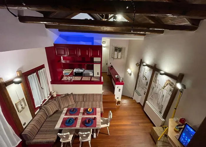 Center - Traditional Σαλέ Αράχωβα